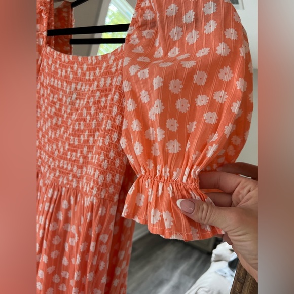 New Look shirred tiered midi in orange pattern size 4 worn once - Picture 3 of 9